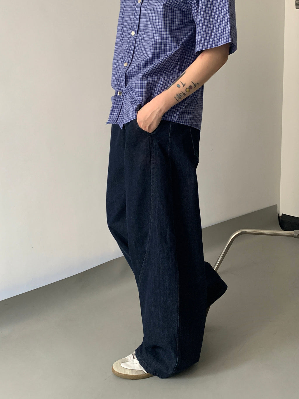 CURVED SEAM WIDE FIT JEANS